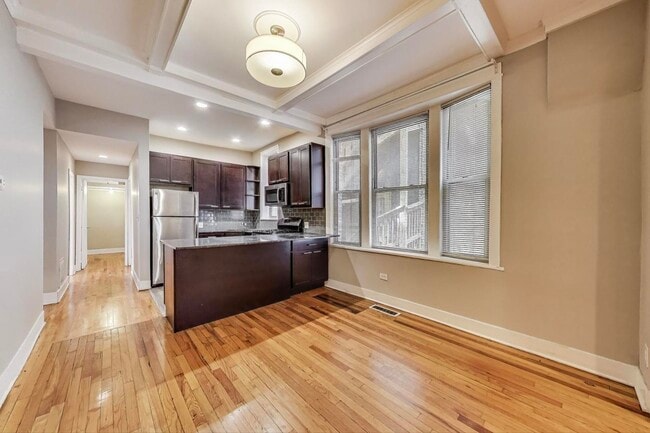 Photo - 1914 W Crystal St Unit 1F