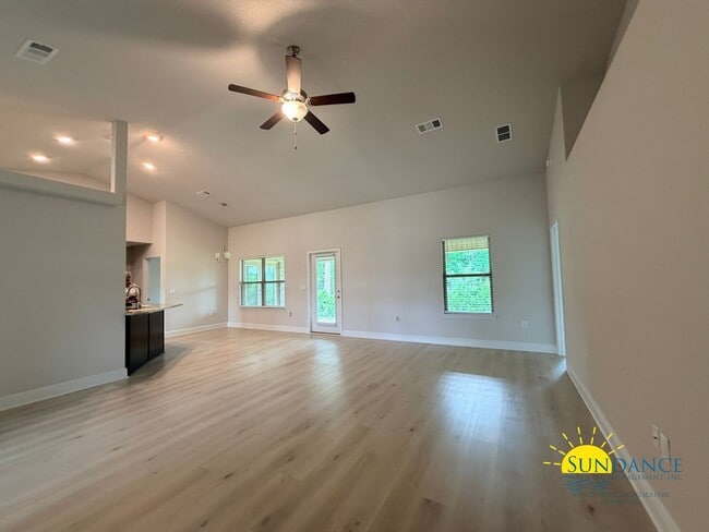 Photo - Beautiful 4-Bedroom Home in Quiet Crestview Cul-de-Sac!
