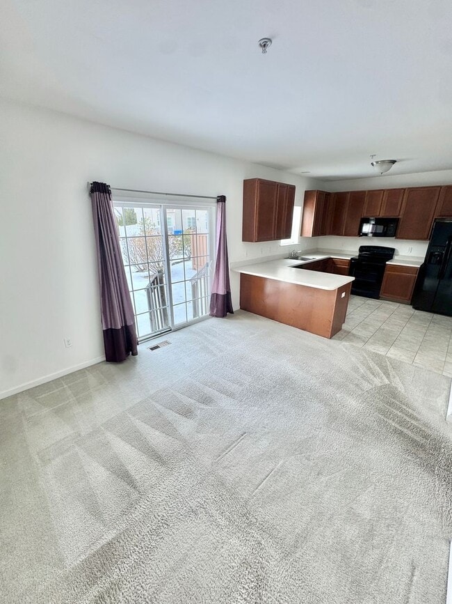 Photo - THREE BEDROOM TOWNHOME- PARKLAND SCHOOLS