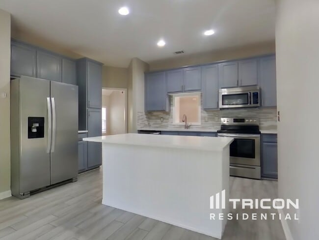 Photo - 308 Trail Spring Ct