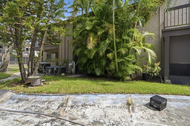 Building Photo - 6314 Newtown Cir Unit 14A2