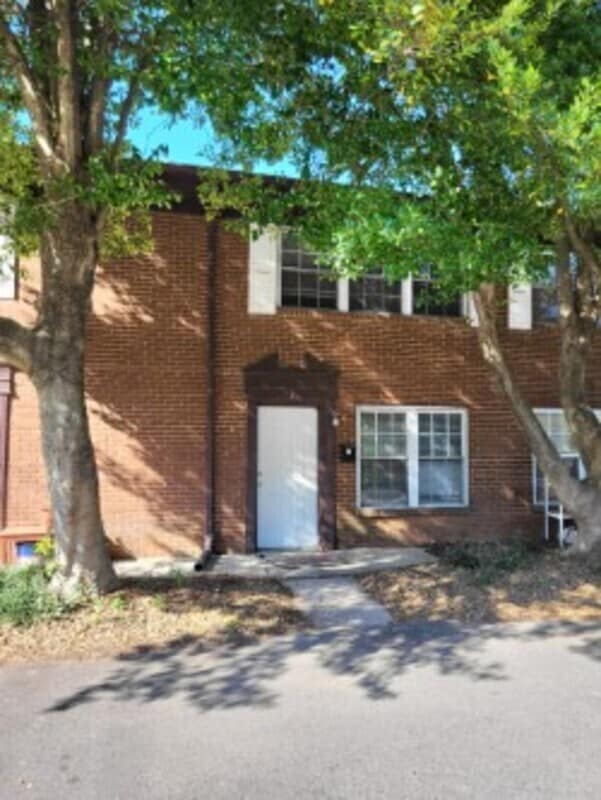 Building Photo - 4724 Hovis Rd Unit #2 Rental