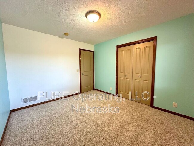 Photo - 18424 Howard St House