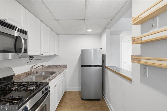 Building Photo - 116 N Indian Alley Unit 203