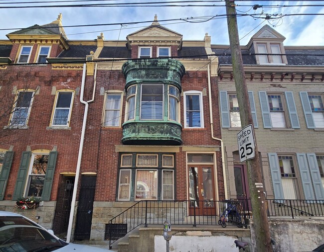 Building Photo - 1114 Linden St Unit 3