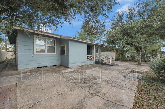 Photo - 4913 S 26th St