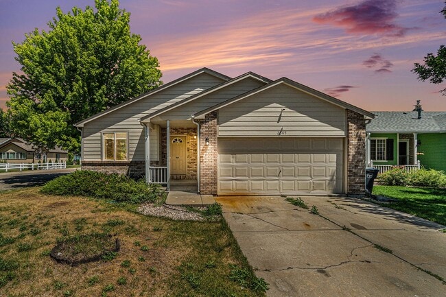 Building Photo - Recently Updated 3Bd 2bath Ranch Rental