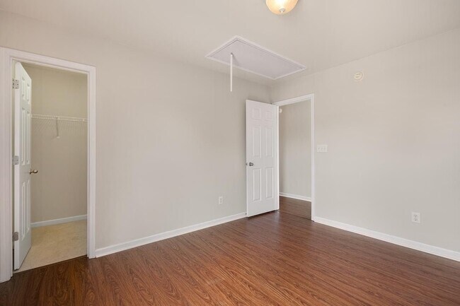 Photo - 5020 Babbling Brook Dr
