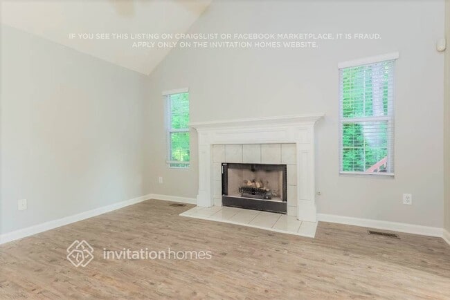 1722 Graywood Dr SE