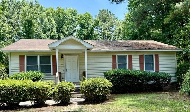 Building Photo - Charming 3 Bedroom Home!