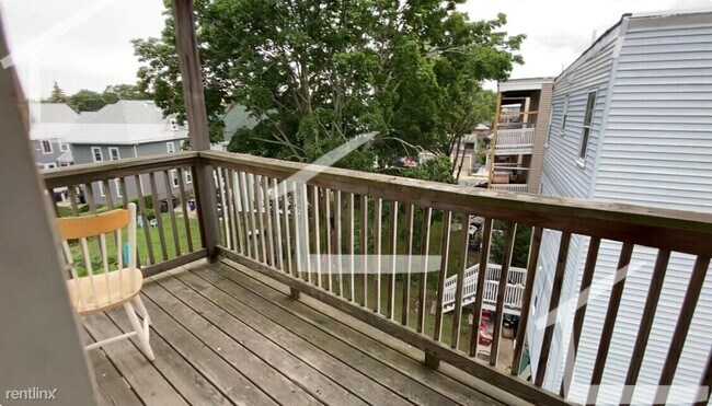 Photo - 3 br, 1 bath Triplex - 75 Easton St 3