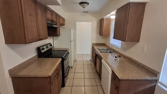 Photo - 3BR/1BA Single Family Home in Orlando with Spacious Yard!!