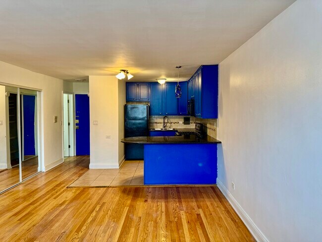 Photo - 2401 W Balmoral Ave Unit 3D