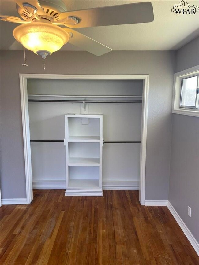 Photo - 4300 Barnett Dr