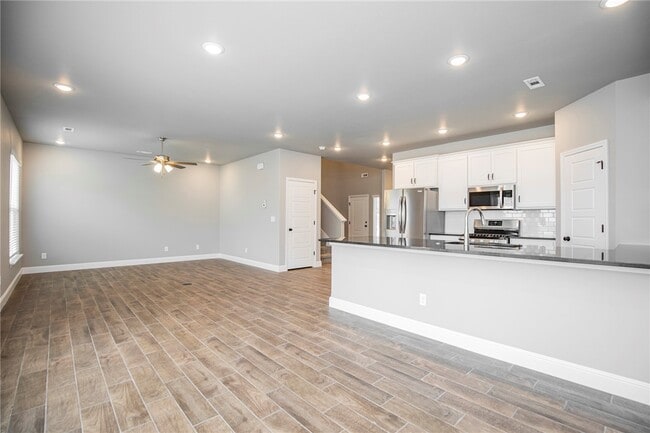 Photo - 2010 Periwinkle Pl