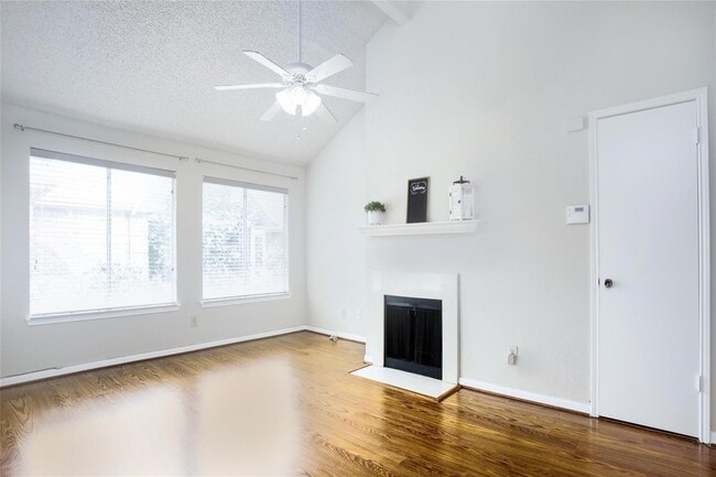 Photo - 12400 Overbrook Ln Unit 55C