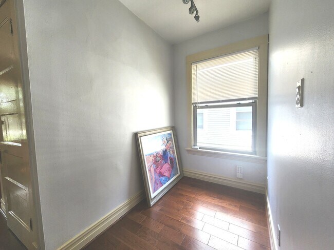 1018 S Maple Ave