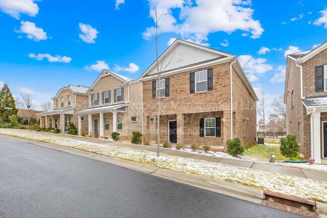 Photo - 1225 Colgher St