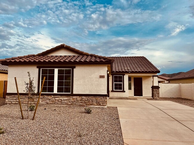 Photo - FREE RENT ON APPROVED CREDIT INTERESTED?