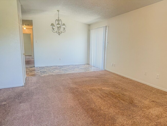 Photo - 402 Alpine St Unit B