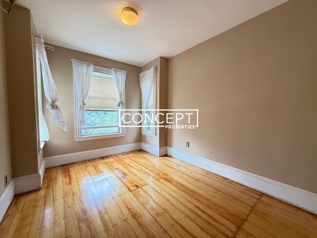 Photo - 57A Rindge Ave. Unit 1B Unidad 1B