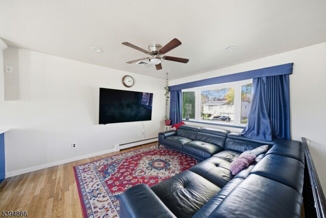 Photo - 32 Hardwick Ct