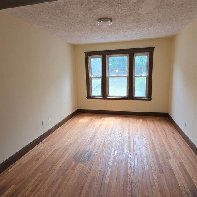 39 Goodale Rd Unit 2