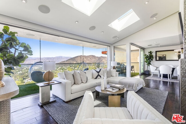 Photo - 7177 Pacific View Dr