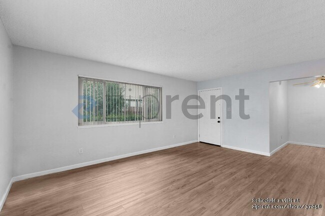 Photo - 4561 Ashcroft Ave