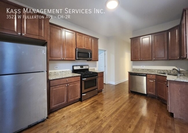 Building Photo - 3523 W Fullerton Ave Unit CH-2R