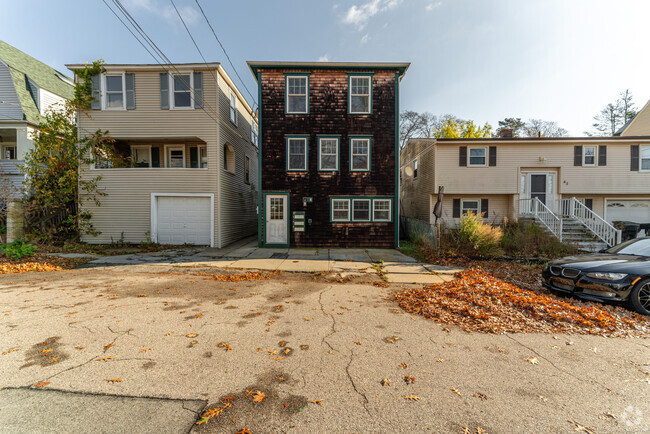 Building Photo - 47 Stuart Ave Unit 2 Rental