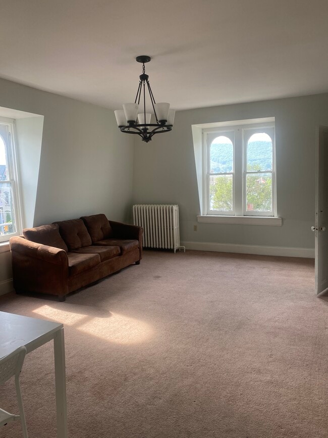 Photo - 1108 W 4th St Unit 3