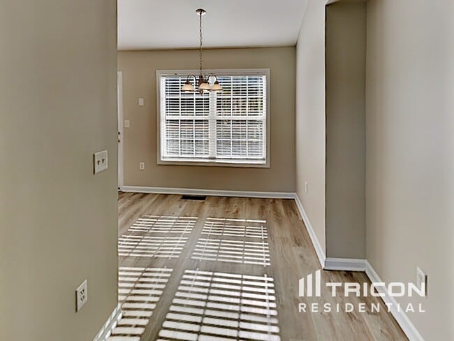 Photo - 166 Millwheel Dr