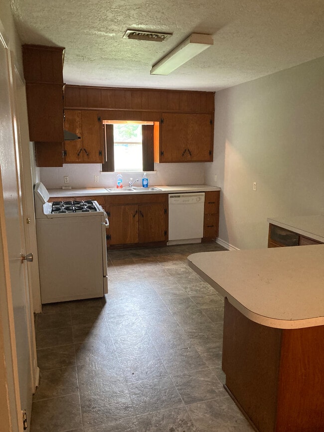 Photo - 9590 Gardner St