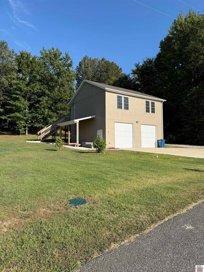 Building Photo - 45 Willow Dr Rental