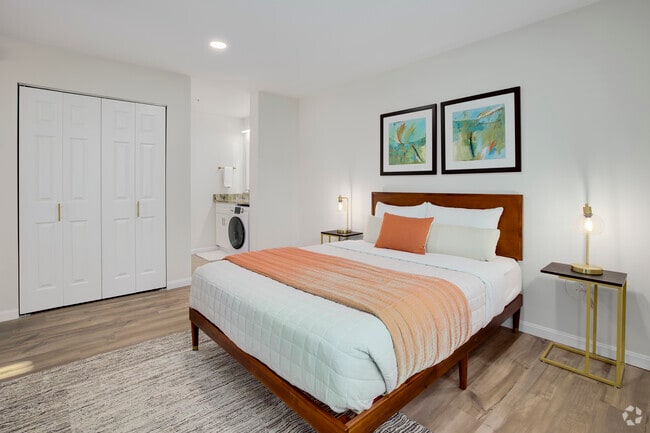 1BR, 1BA - 625SF