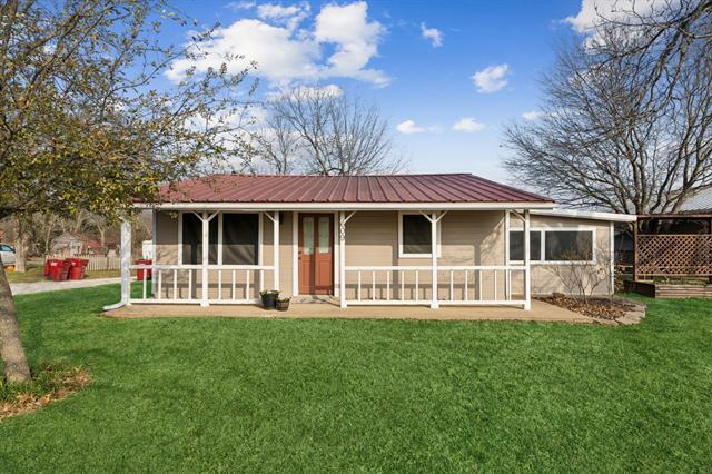 Photo - 609 S State Hwy 78 House