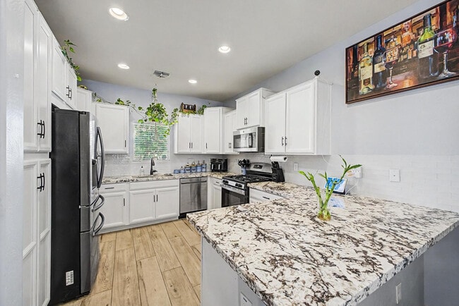 Photo - 16719 W Rowel Rd