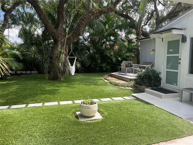 Photo - 701 SW 9th Ave