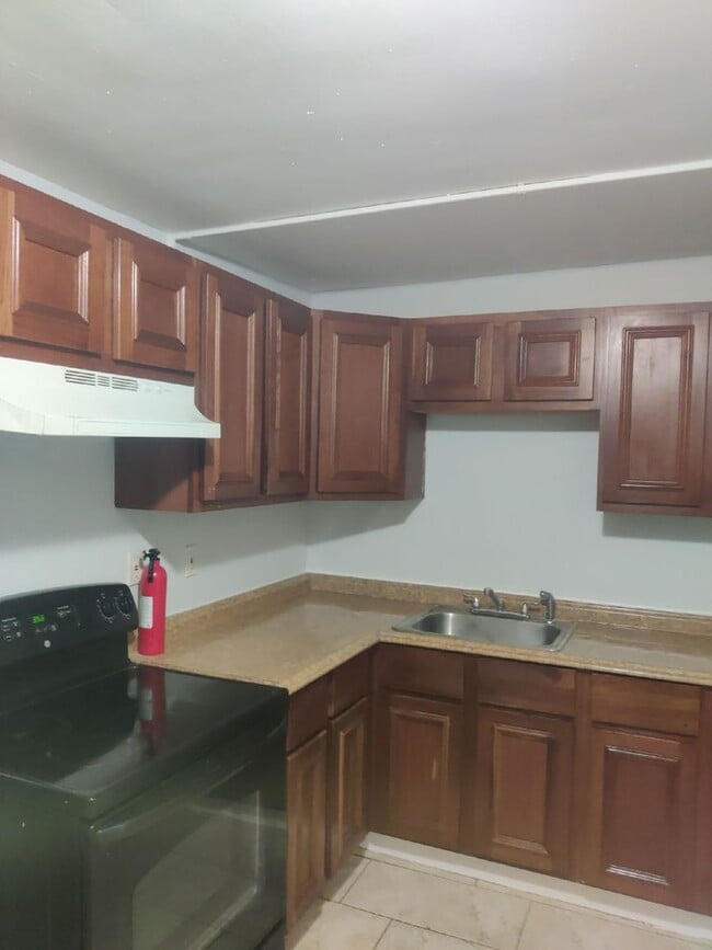 Photo - 384 Tilghman St Unidad 3