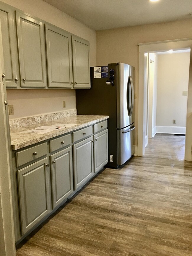 Photo - 1101 W 4th St