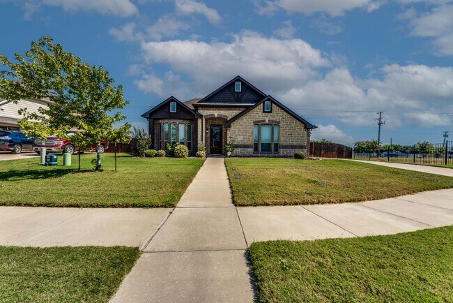 Photo - 4822 Windfern Way