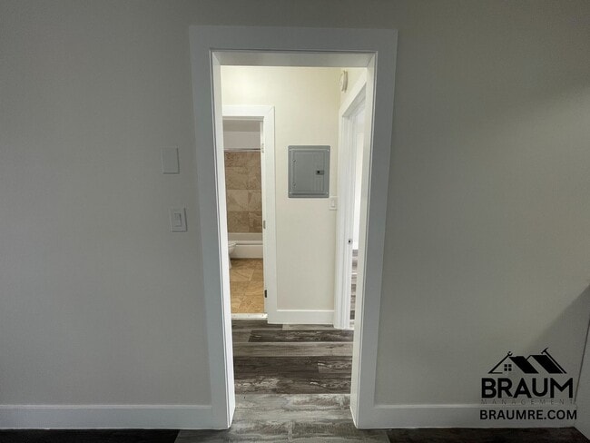 Photo - 5611 Fulcher Ave Unidad 14
