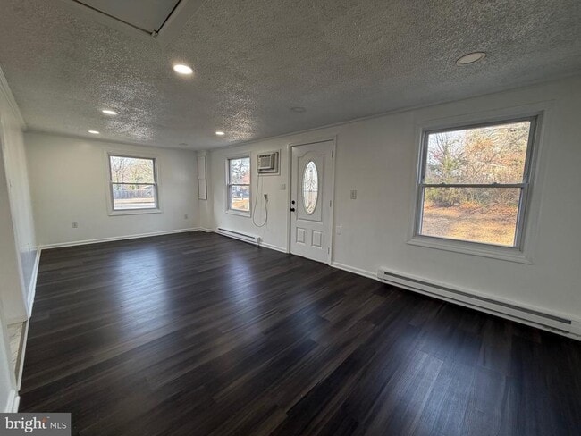 Building Photo - 20 Andrea Ct