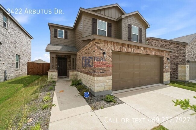 Building Photo - 2422 Arbutus Dr
