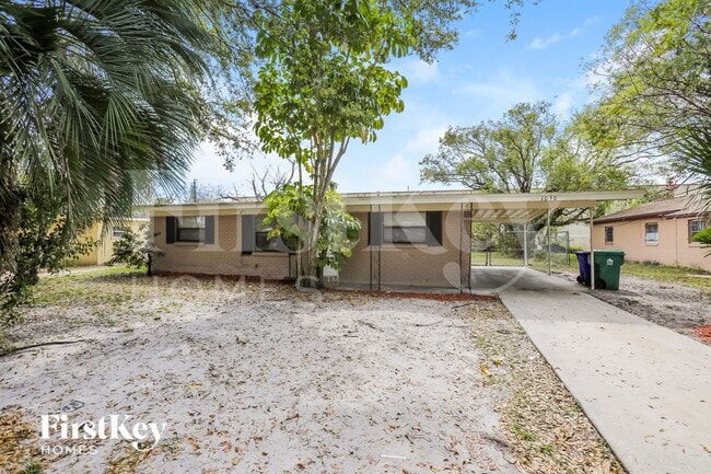 Building Photo - 1030 Maxey Dr