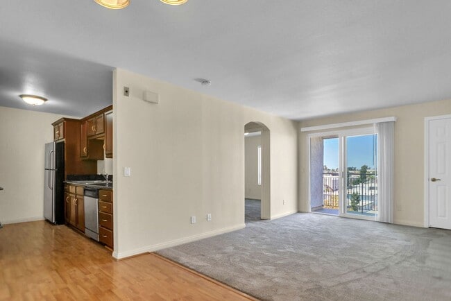 Photo - Great 2/1 condo close to SDSU and Colina D... Unit 323