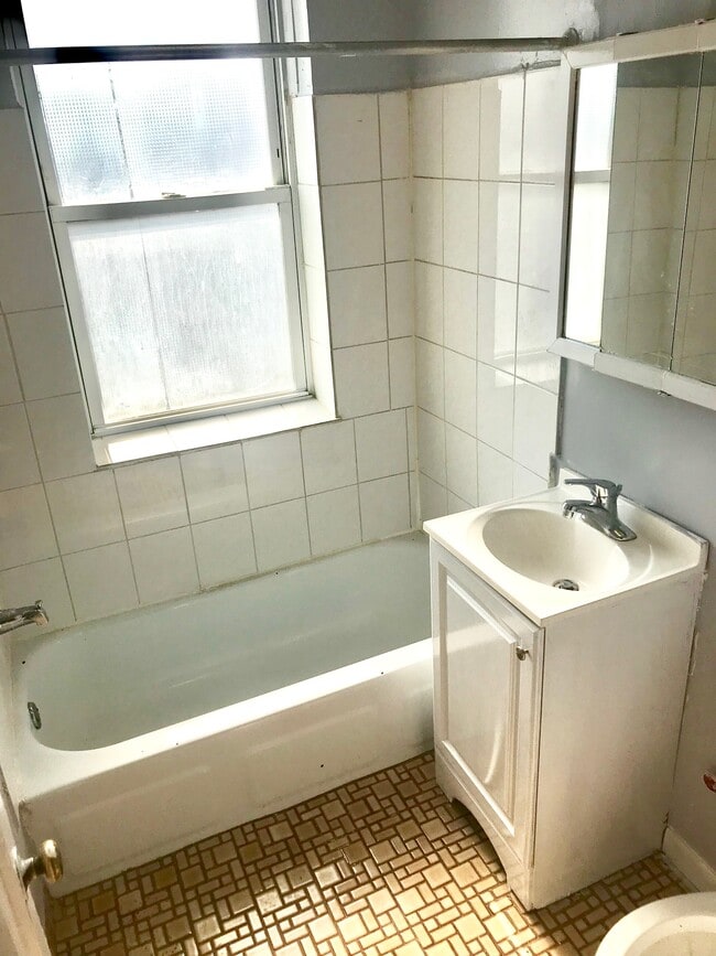 Photo - 4355 S Sawyer Ave