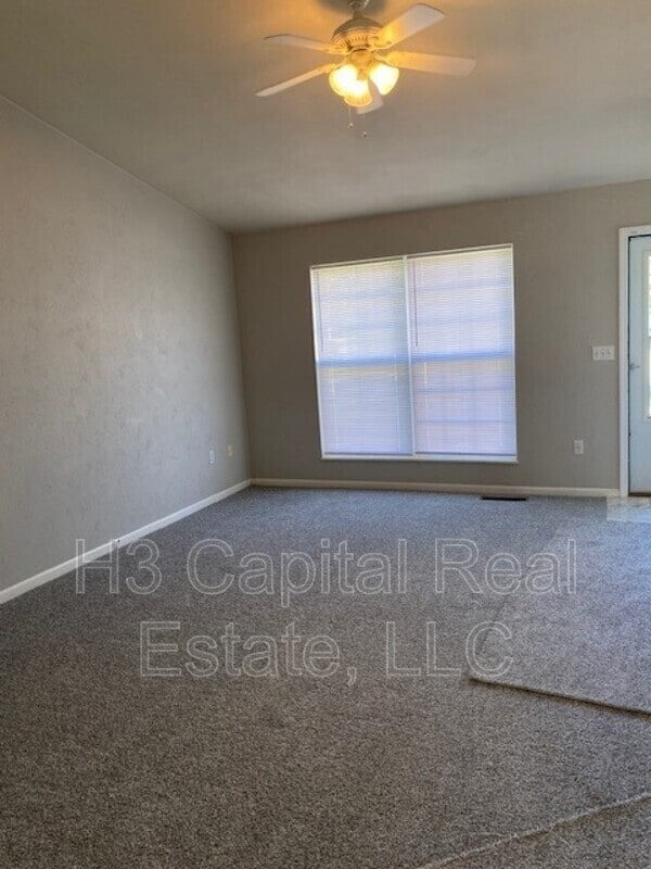 Photo - 631 Donna Dr