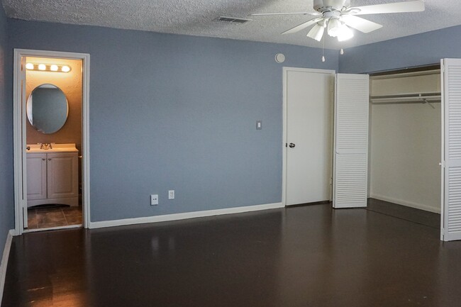 Photo - 10526 Hammerly Blvd Unit True